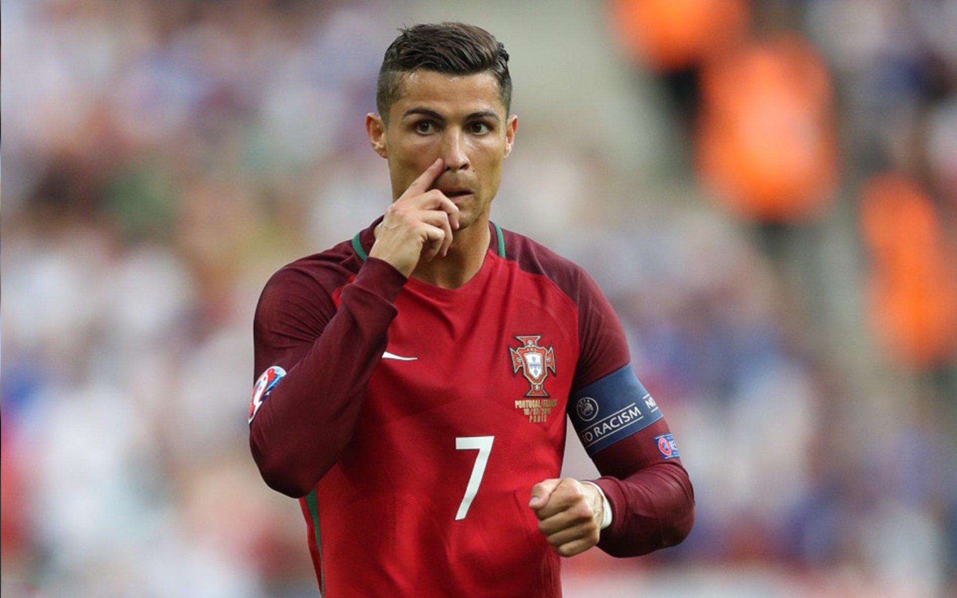 远射“经典一幕”：欧冠赛场上令人窒息的瞬间，足坛远射之王